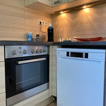 شقة Haus 77 *